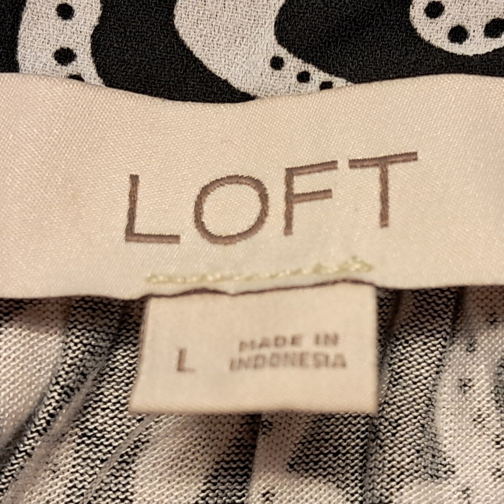 LOFT Womens Sleeveless Henley Blouse Black White Geometric‎ Ikat Print Large NWT - Picture 7 of 8